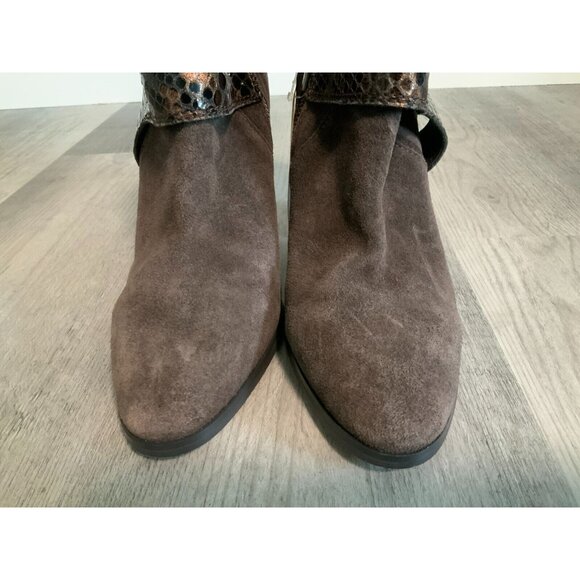Donald J Pliner Brown Suede Selita 23 Ankle Bootie W/ Snakeskin Straps, Size 9 - Picture 3 of 8